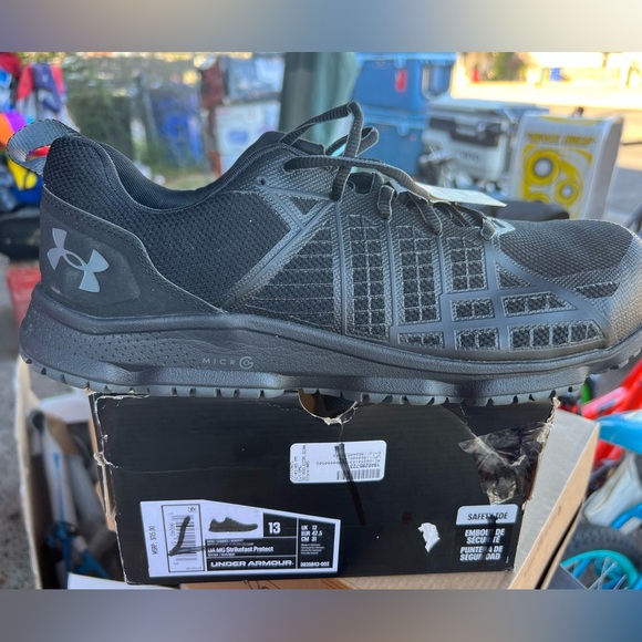 Under Armour steel toe work shoes - Picture 1 of 3